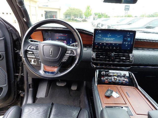 2024 Lincoln Navigator Premiere