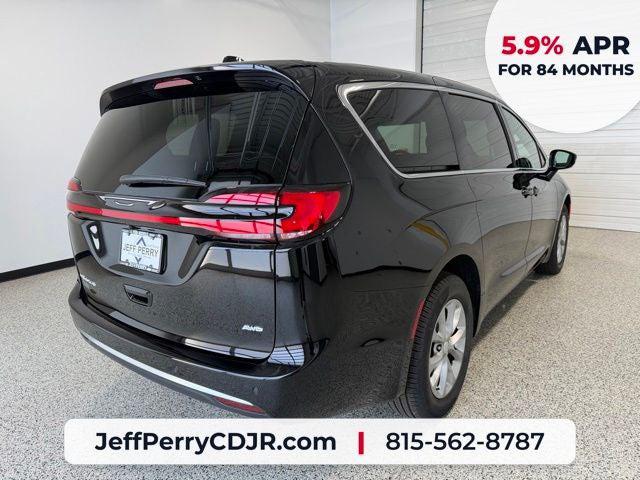 2027 Chrysler Pacifica PACIFICA SELECT AWD