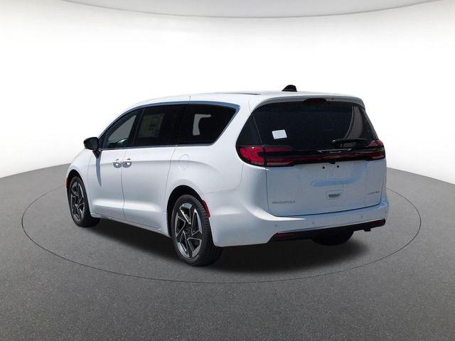 2027 Chrysler Pacifica PACIFICA LIMITED