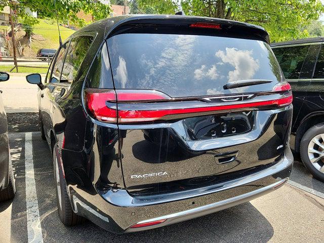2027 Chrysler Pacifica PACIFICA SELECT AWD