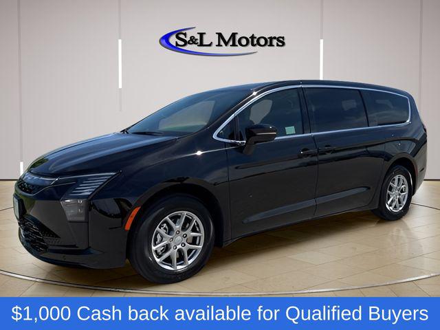2027 Chrysler Pacifica Select