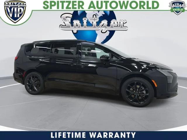 2027 Chrysler Pacifica PACIFICA LIMITED AWD 2027 Chrysler Pacifica PACIFICA LIMITED AWD