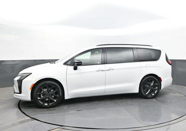 2027 Chrysler Pacifica PACIFICA LIMITED