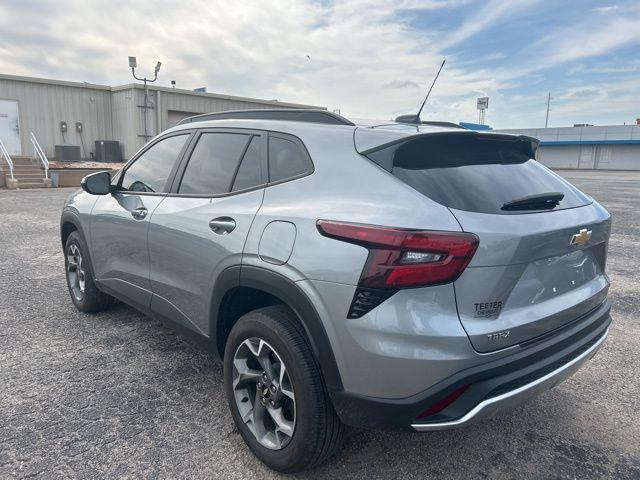 2025 Chevrolet Trax FWD LT