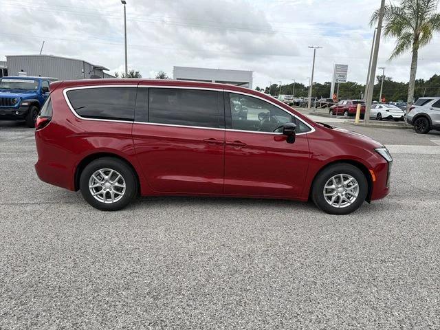 2027 Chrysler Pacifica PACIFICA SELECT