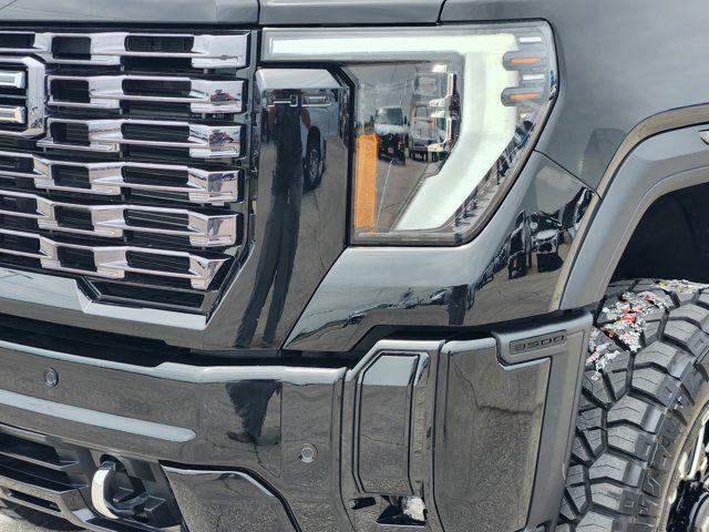 2026 GMC Sierra 2500HD Crew Cab, Standard Bed, Denali Ultimate, 4WD