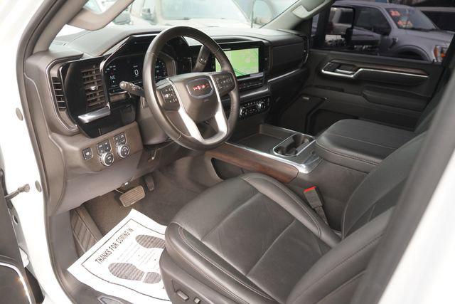 2025 GMC Sierra 2500HD 4WD Crew Cab Standard Bed SLT