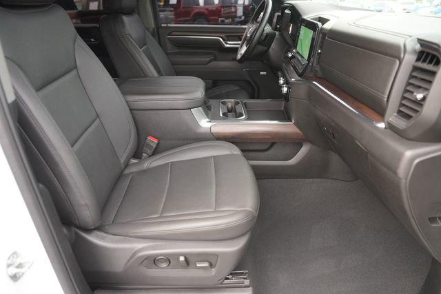 2025 GMC Sierra 2500HD 4WD Crew Cab Standard Bed SLT