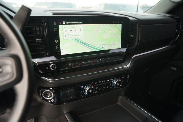 2025 GMC Sierra 2500HD 4WD Crew Cab Standard Bed SLT