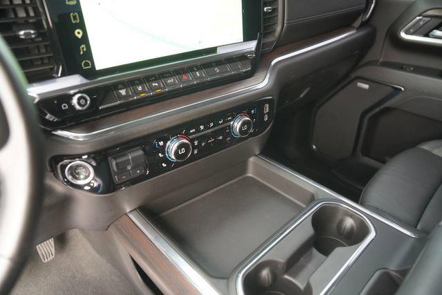 2025 GMC Sierra 2500HD 4WD Crew Cab Standard Bed SLT