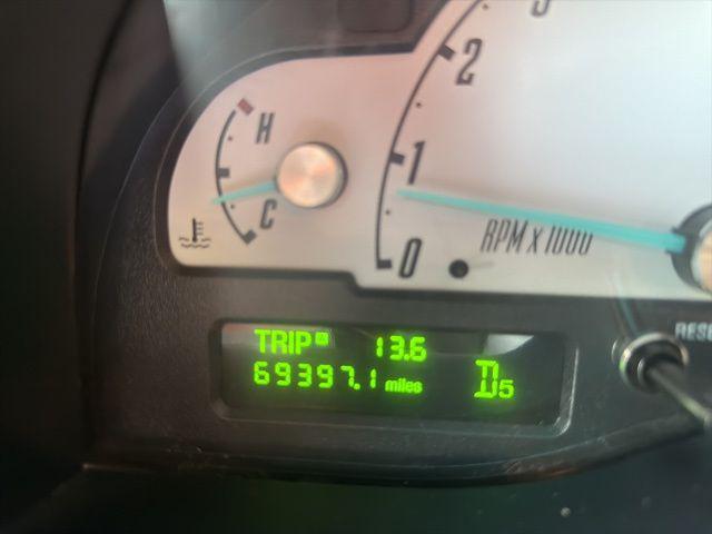 2002 Ford Thunderbird Base