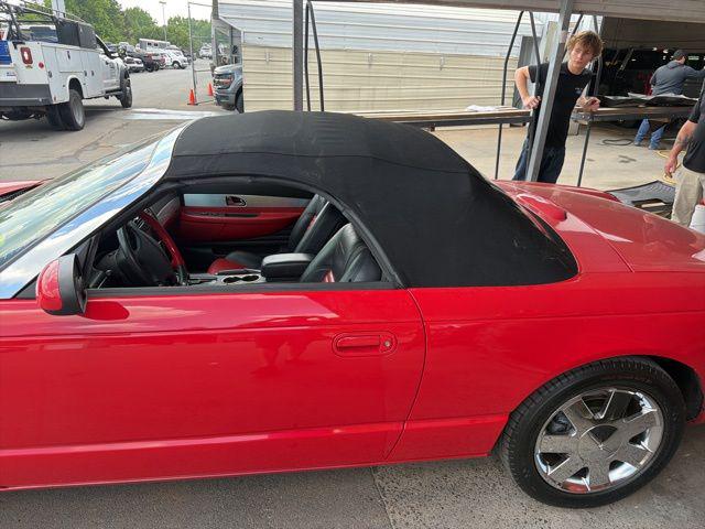2002 Ford Thunderbird Base