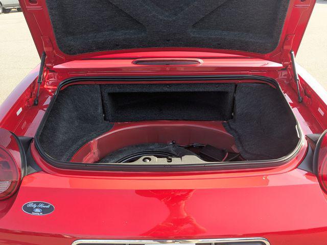 2002 Ford Thunderbird Base