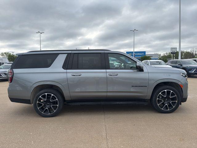 2024 Chevrolet Suburban 4WD RST