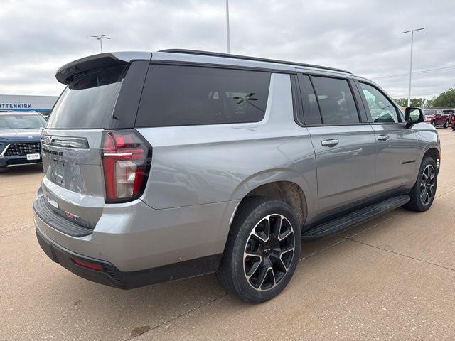 2024 Chevrolet Suburban 4WD RST