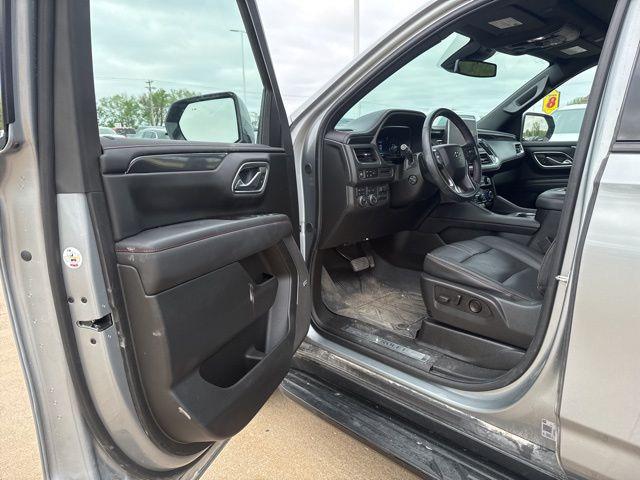 2024 Chevrolet Suburban 4WD RST