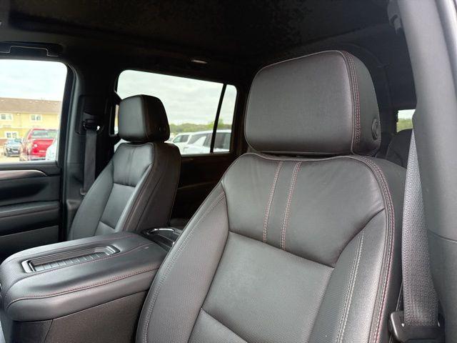 2024 Chevrolet Suburban 4WD RST
