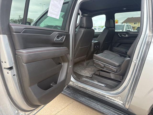 2024 Chevrolet Suburban 4WD RST