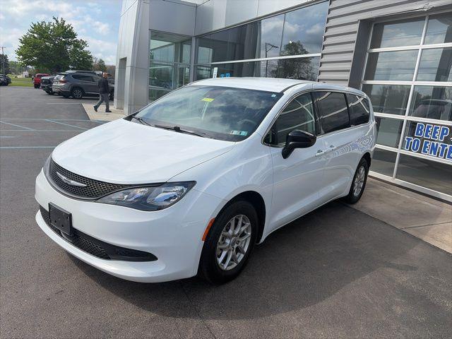 2024 Chrysler Voyager LX