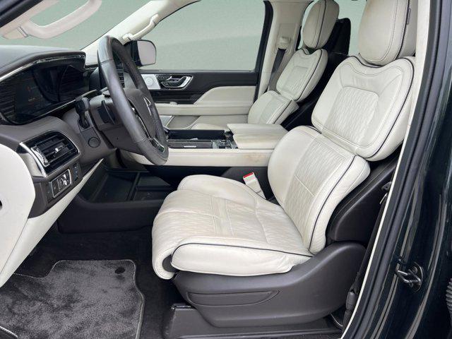 2023 Lincoln Navigator Black Label