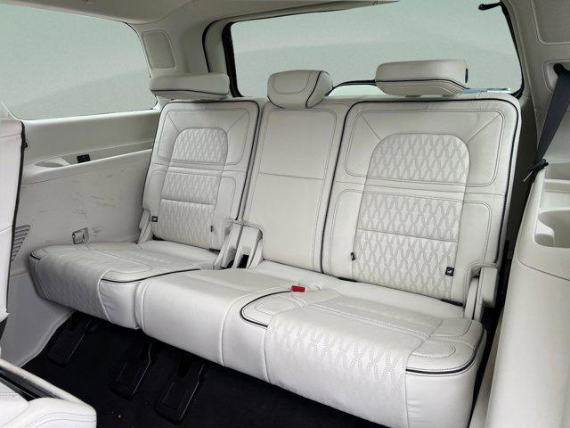 2023 Lincoln Navigator Black Label