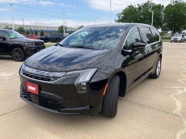 2027 Chrysler Pacifica PACIFICA SELECT AWD