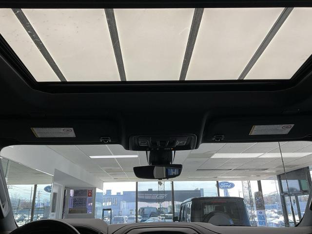 2022 GMC Sierra 3500HD 4WD Crew Cab Standard Bed AT4