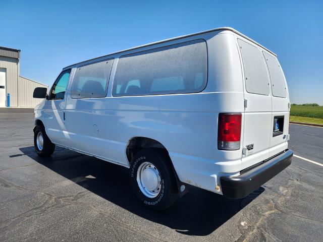 2001 Ford E-150 Unknown