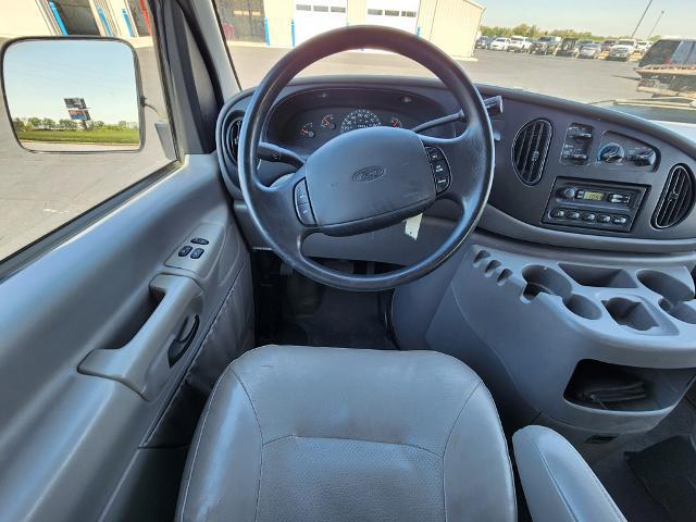 2001 Ford E-150 Unknown