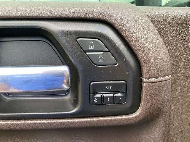 2023 GMC Sierra 2500HD 4WD Crew Cab Standard Bed Denali
