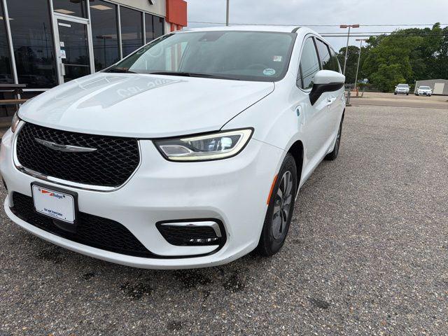 2023 Chrysler Pacifica Hybrid Touring L