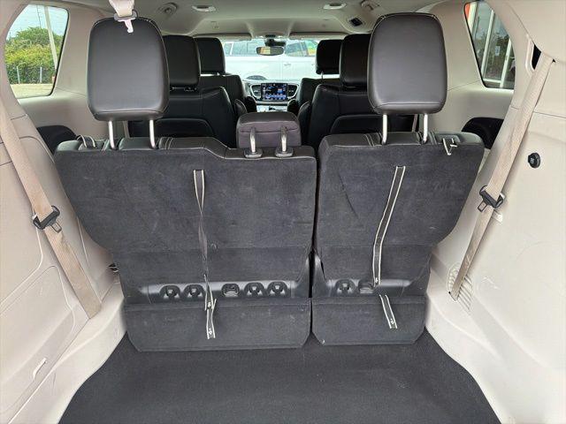 2023 Chrysler Pacifica Hybrid Touring L