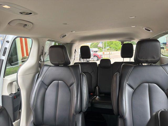 2023 Chrysler Pacifica Hybrid Touring L