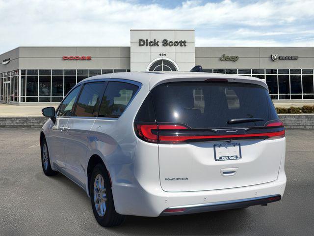 2027 Chrysler Pacifica PACIFICA SELECT