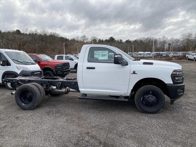 2026 RAM Ram 3500 Chassis Cab RAM 3500 TRADESMAN CHASSIS REGULAR CAB 4X4 60 CA