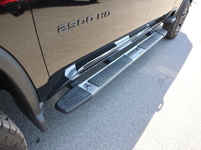 2022 Chevrolet Silverado 2500HD 4WD Crew Cab Standard Bed LTZ