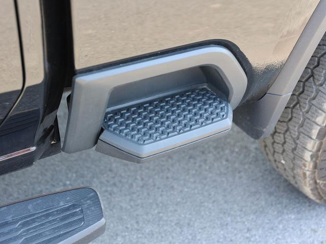 2022 Chevrolet Silverado 2500HD 4WD Crew Cab Standard Bed LTZ
