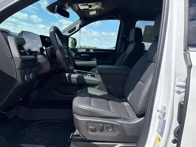 2026 Chevrolet Suburban LT, 4WD