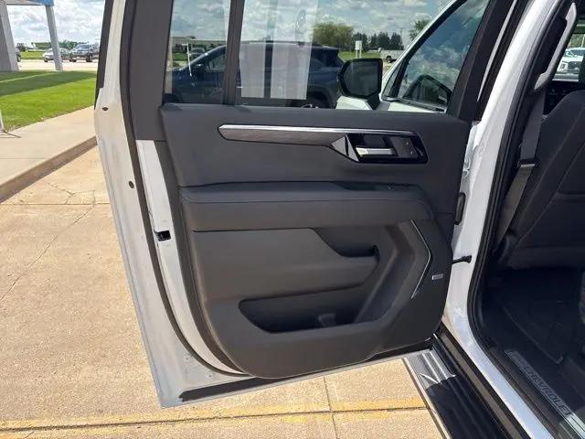 2026 Chevrolet Suburban LT, 4WD