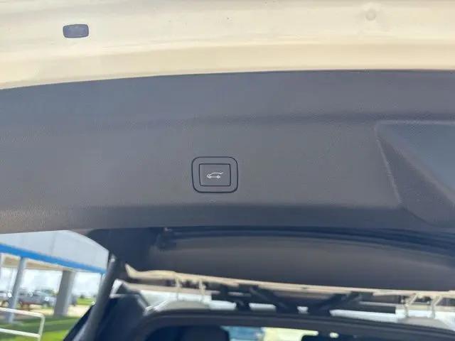 2026 Chevrolet Suburban LT, 4WD