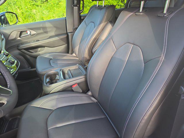 2027 Chrysler Pacifica PACIFICA SELECT 2027 Chrysler Pacifica PACIFICA SELECT