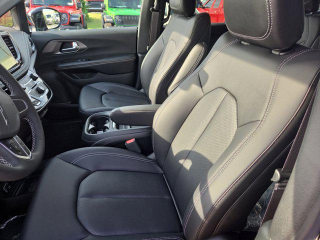 2027 Chrysler Pacifica PACIFICA SELECT 2027 Chrysler Pacifica PACIFICA SELECT