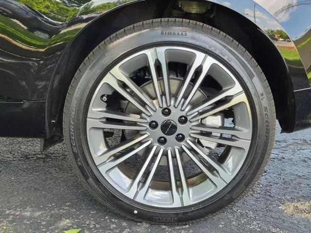 2026 Land Rover Range Rover P400 SE 7 Seat