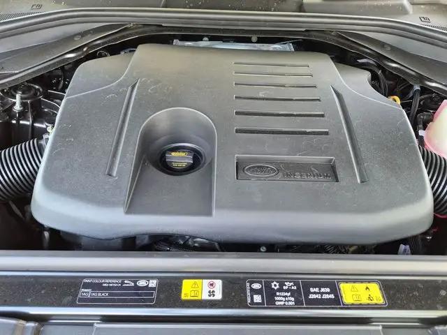 2026 Land Rover Range Rover P400 SE 7 Seat