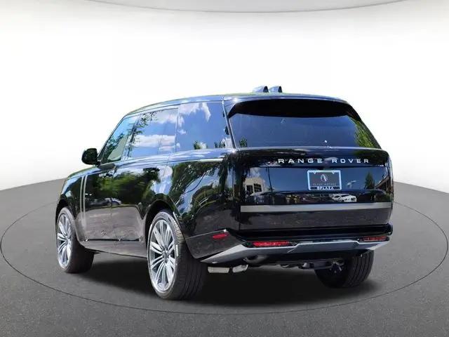 2026 Land Rover Range Rover P400 SE 7 Seat