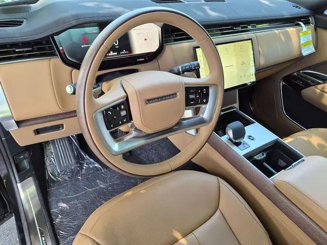 2026 Land Rover Range Rover P400 SE 7 Seat