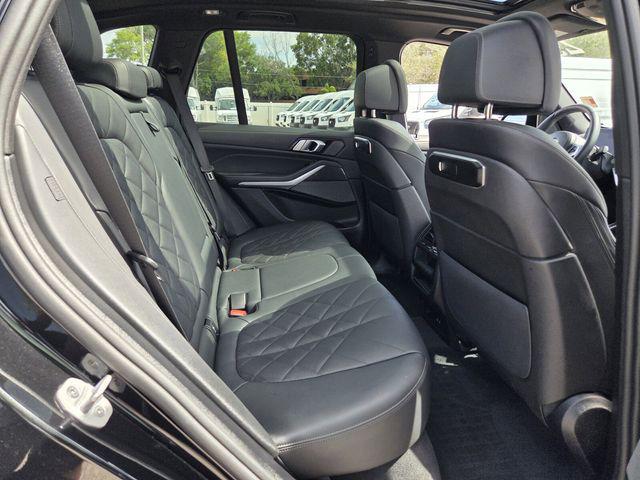 2025 BMW X5 M60i