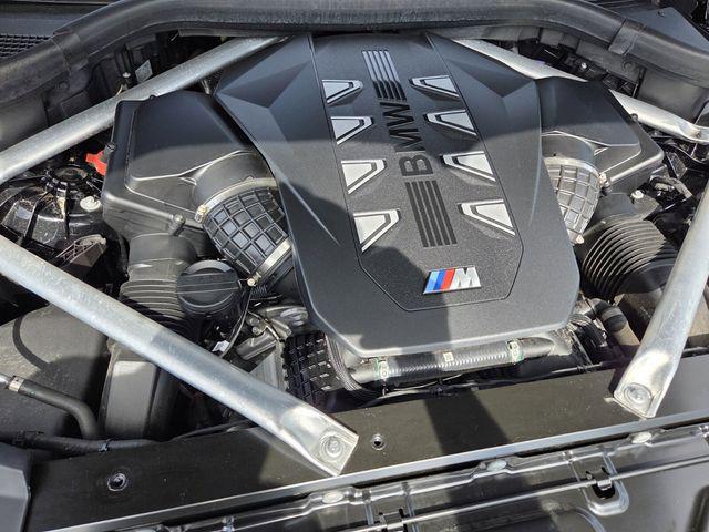 2025 BMW X5 M60i