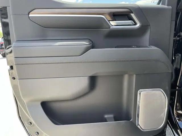 2026 Chevrolet Silverado 1500 4WD Crew Cab Short Bed High Country