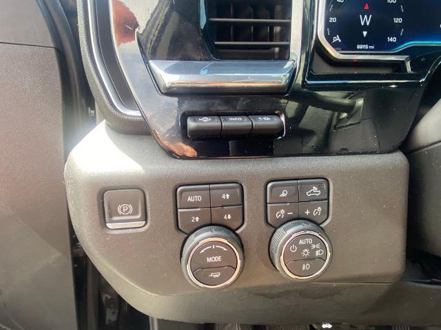 2023 Chevrolet Silverado 1500 4WD Crew Cab Short Bed High Country